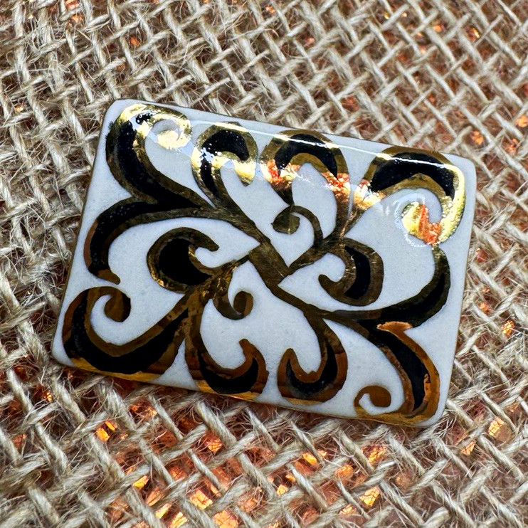 Vintage Ceramic Brooch Black & Gold Damask Scroll Rectangle Pin Unmarked