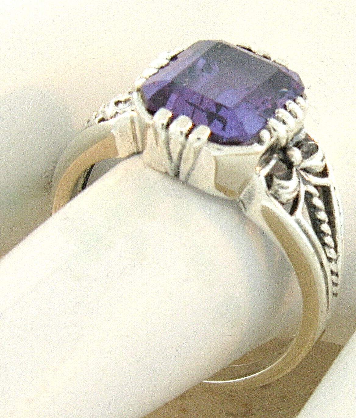 ANTIQUE STYLE 925 STERLING SILVER COLOR CHANGING SIMULATED ALEXANDRITE RING 837Z