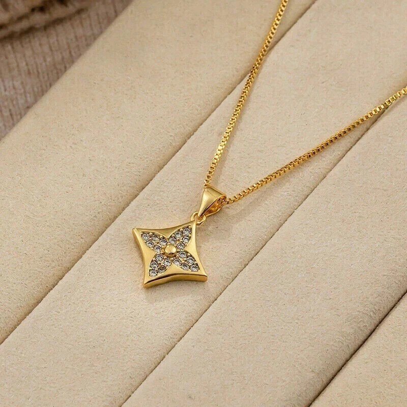 2 Ct Round Simulated Diamond Women’s Stunning Pendant In 14k Yellow Gold Plated