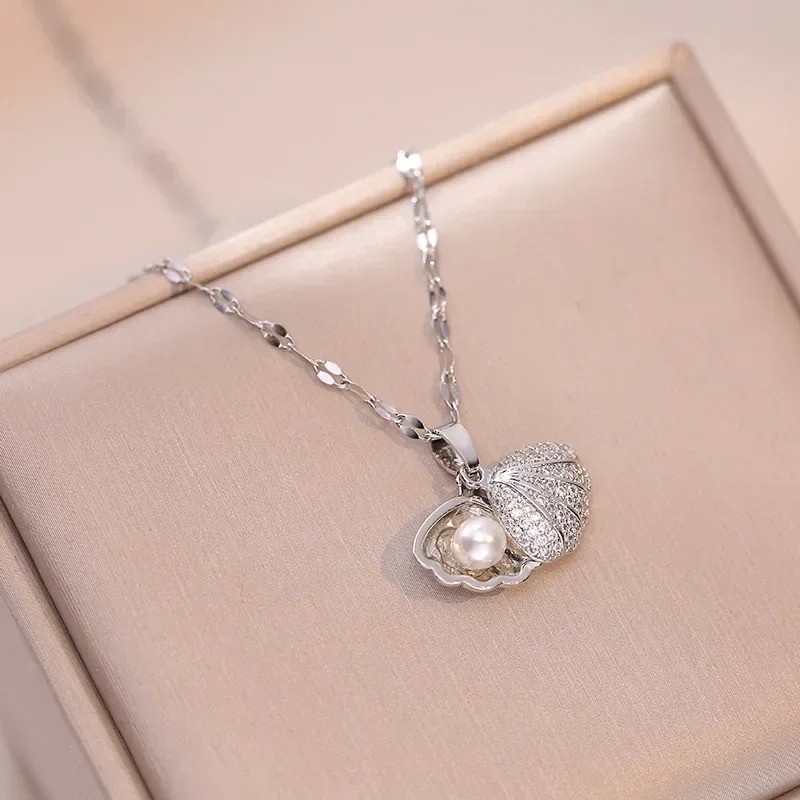 Secret Titanium Pave Necklace Cubic Zirconia Shell Pearl Seashell ChainOro Gold