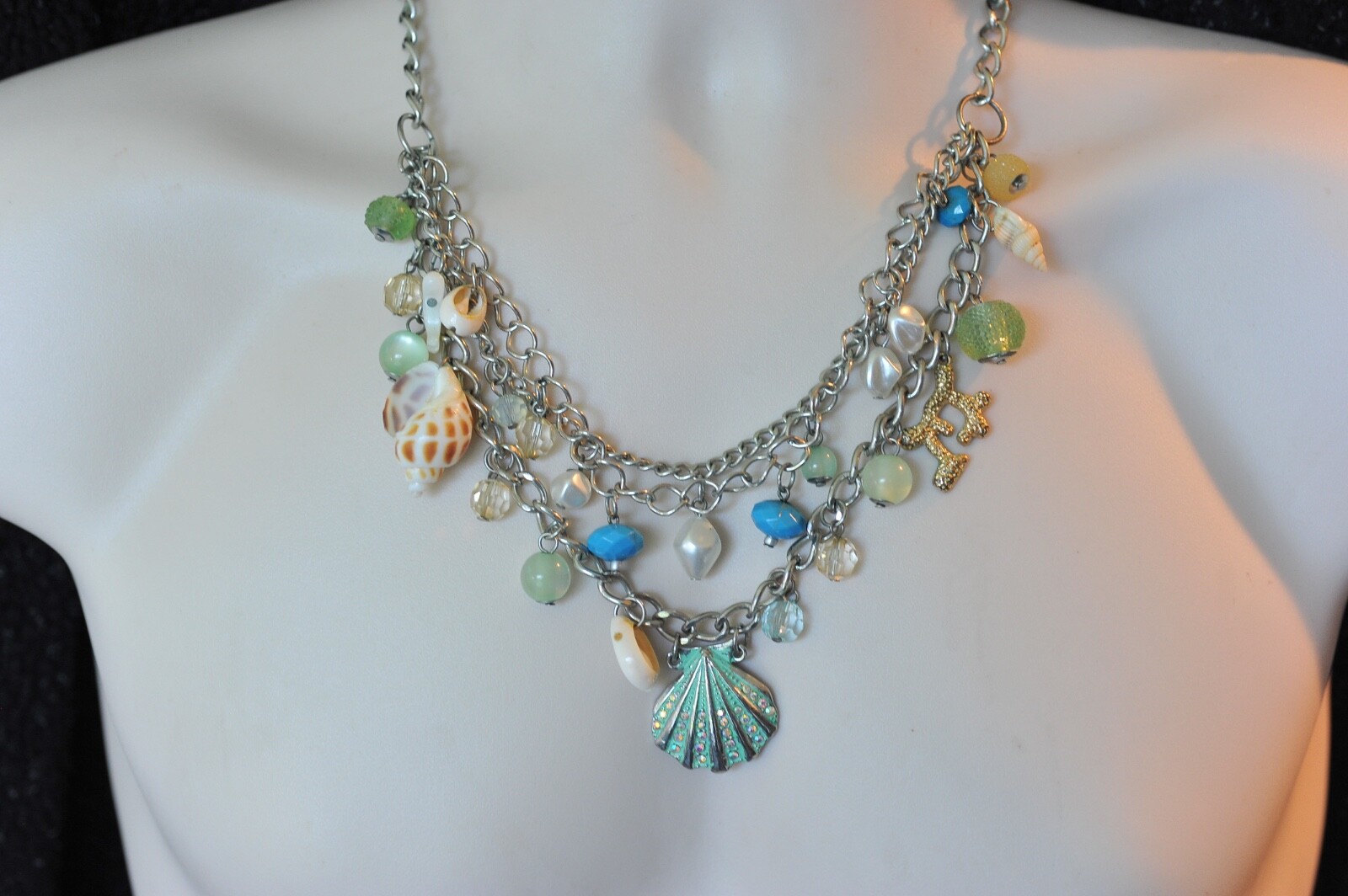 NWT Croft & Barrow 3 Strand Teal blue green beach charm Necklace chunky layered