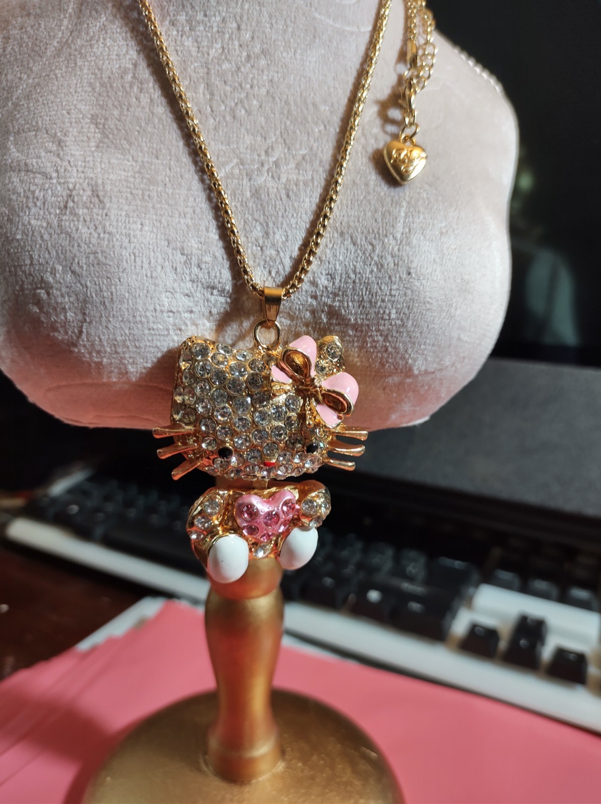 Betsey Johnson Pink Heart Bow HELLO KITTY Necklace