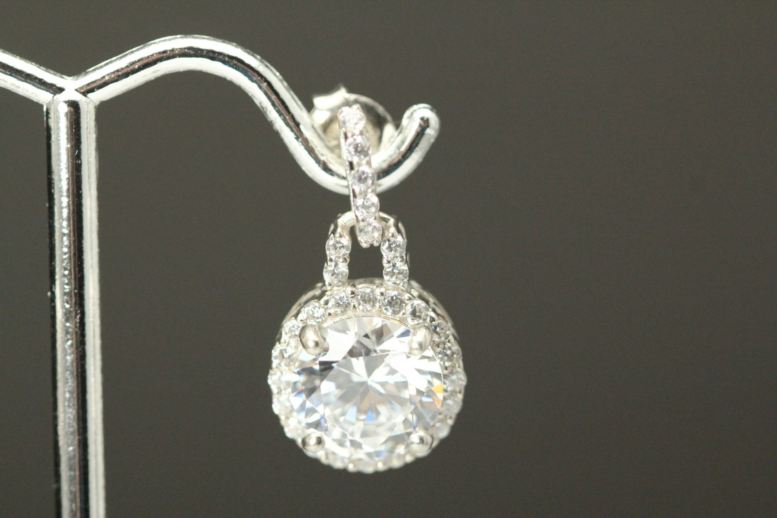 925 Sterling Silver Cubic Zirconia Halo Post Earrings 5.6 Grams (EAR5847)