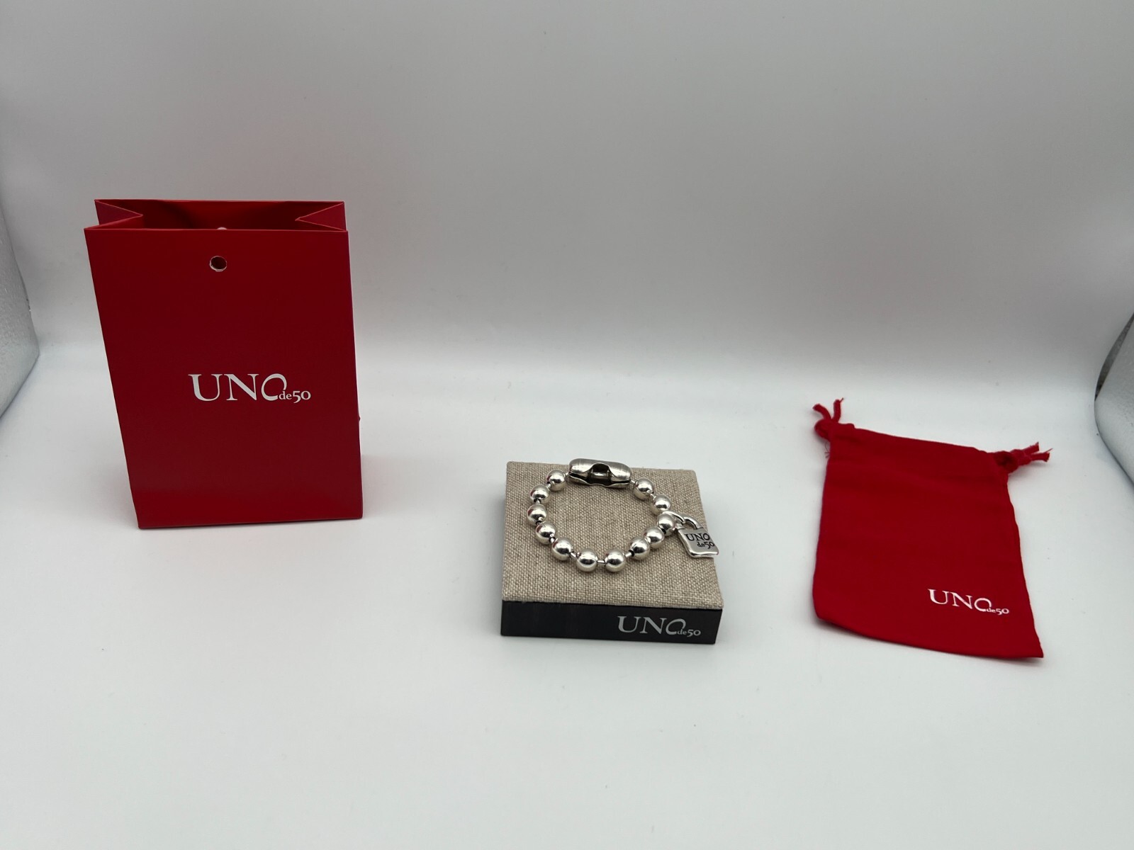 NEW Uno de 50 SNOWFLAKE Bracelet Sterling Silver Plated Beads Size Medium