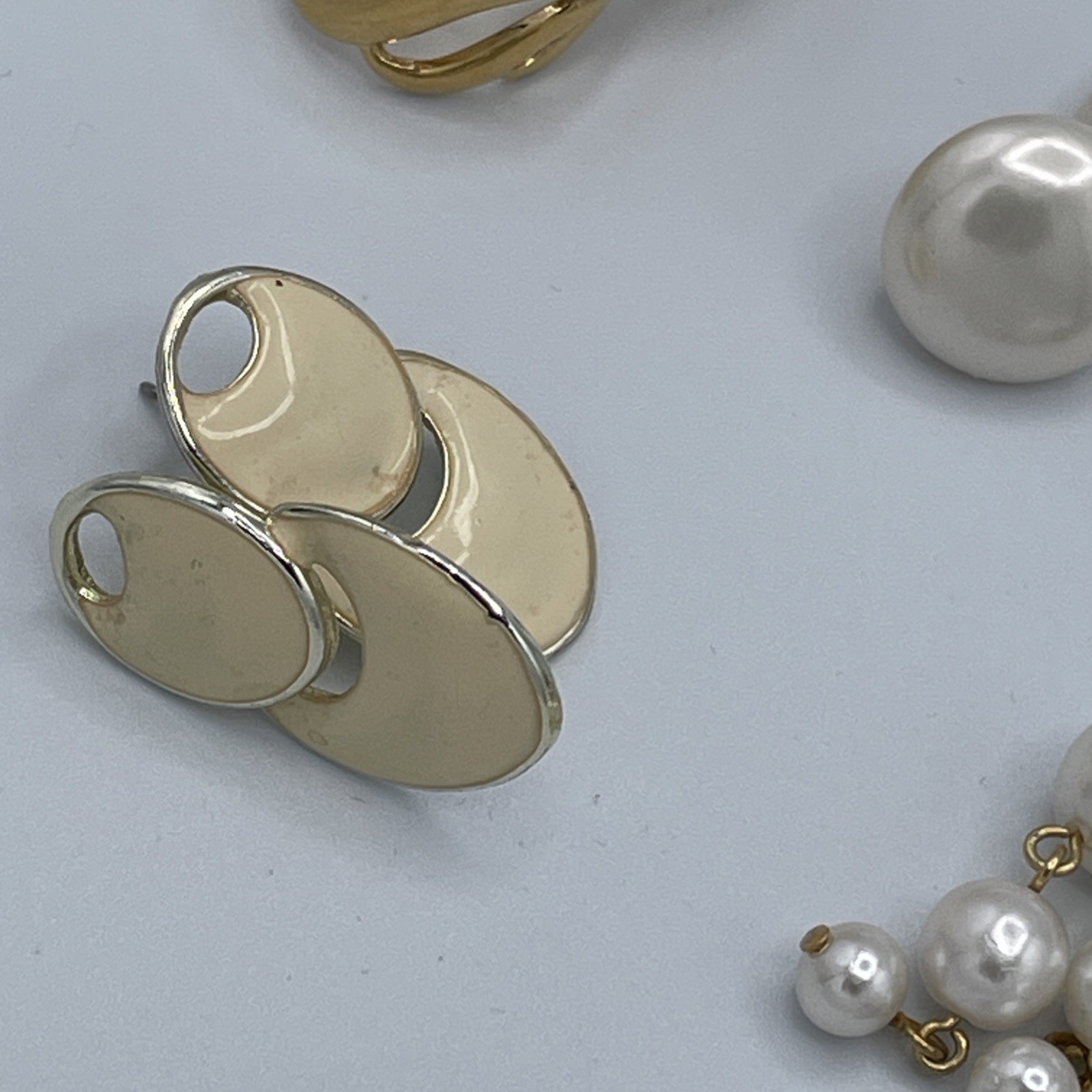 Mixed Costume Earrings Slot Appx 15 Pairs Of Gold And Silver Tone, Faux Pearls