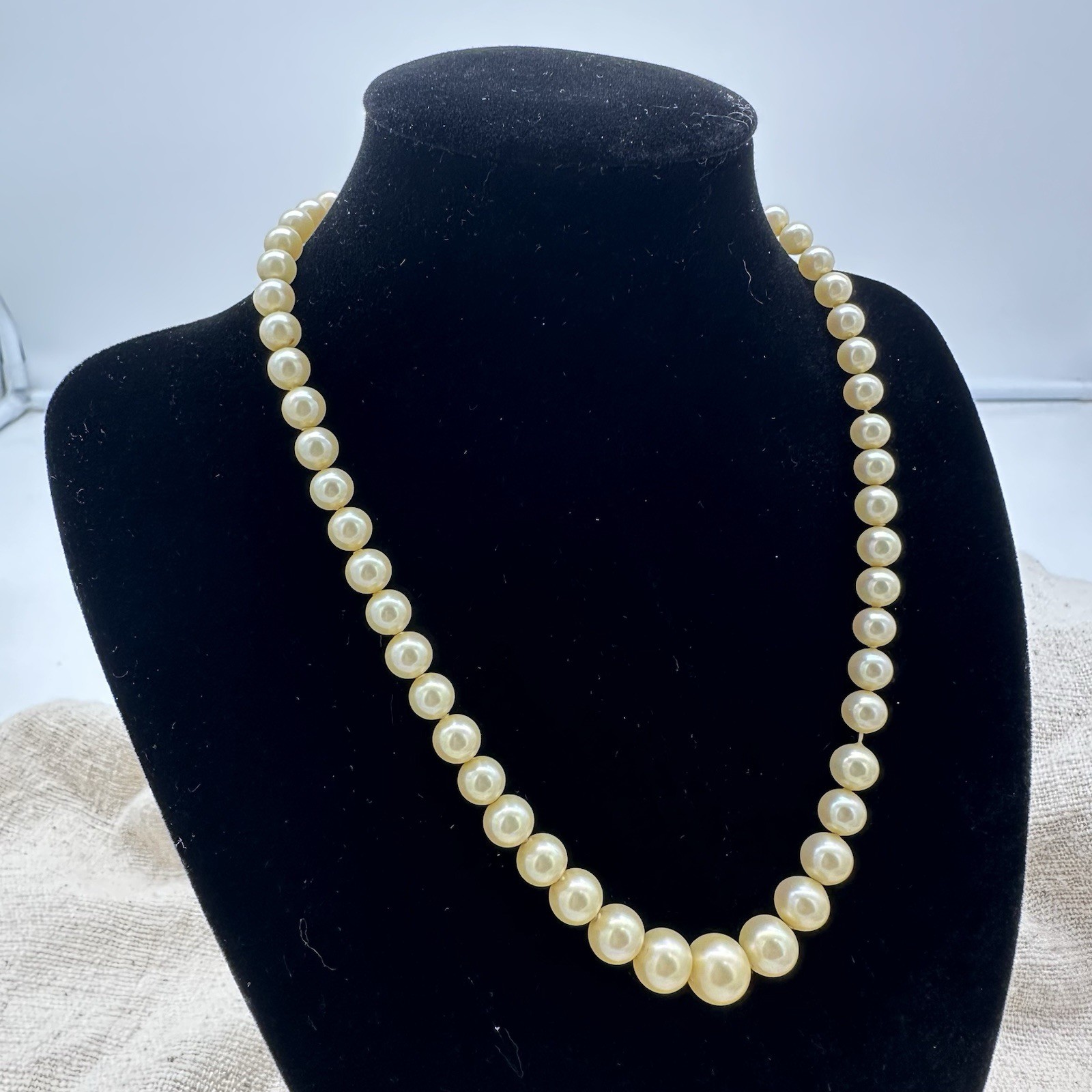 Vintage Marvella Graduated Pearl Necklace Rhinestone Clasp Signed 16″