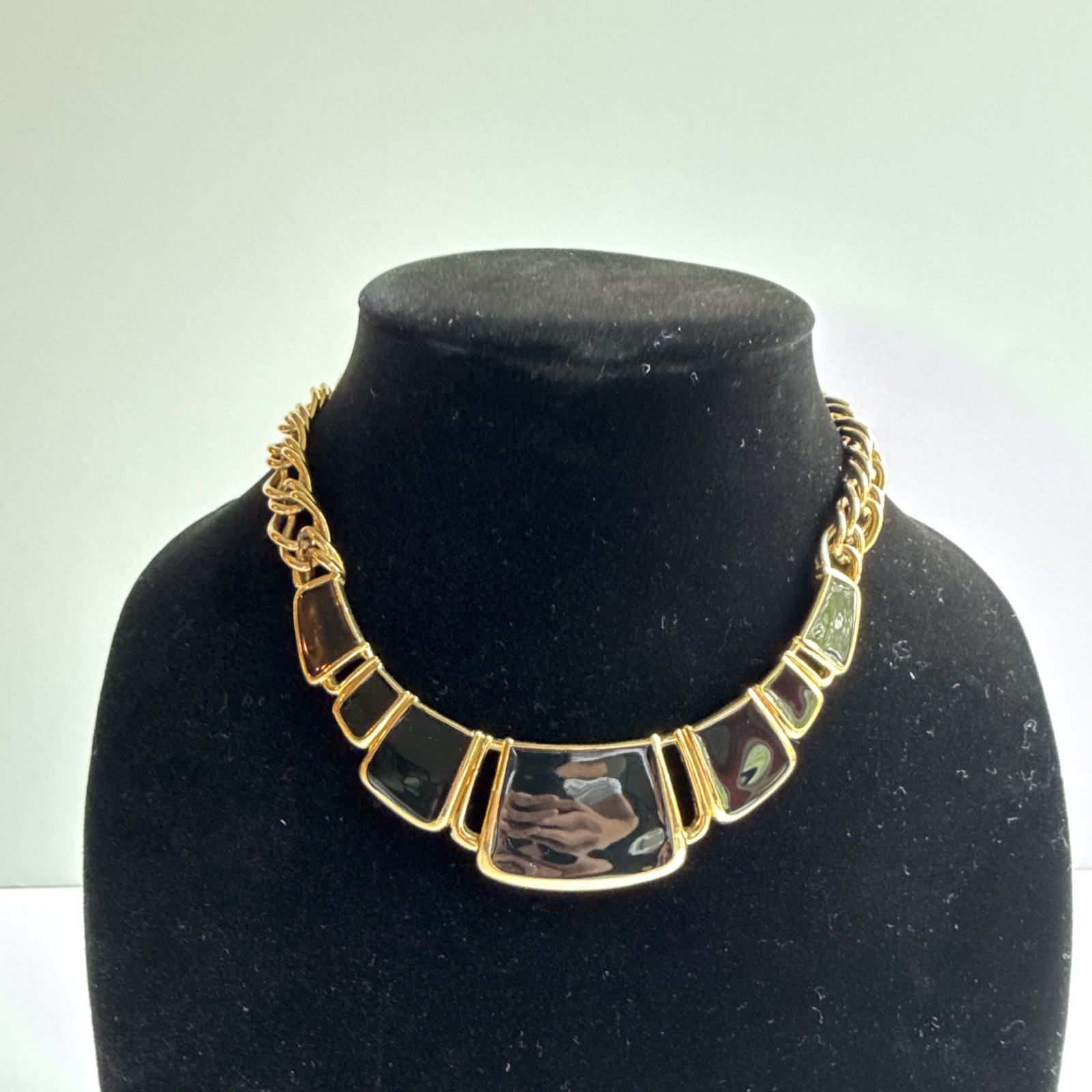 Vintage Trifari Signed Gold Tone Black Enamel Double Link 14” Necklace