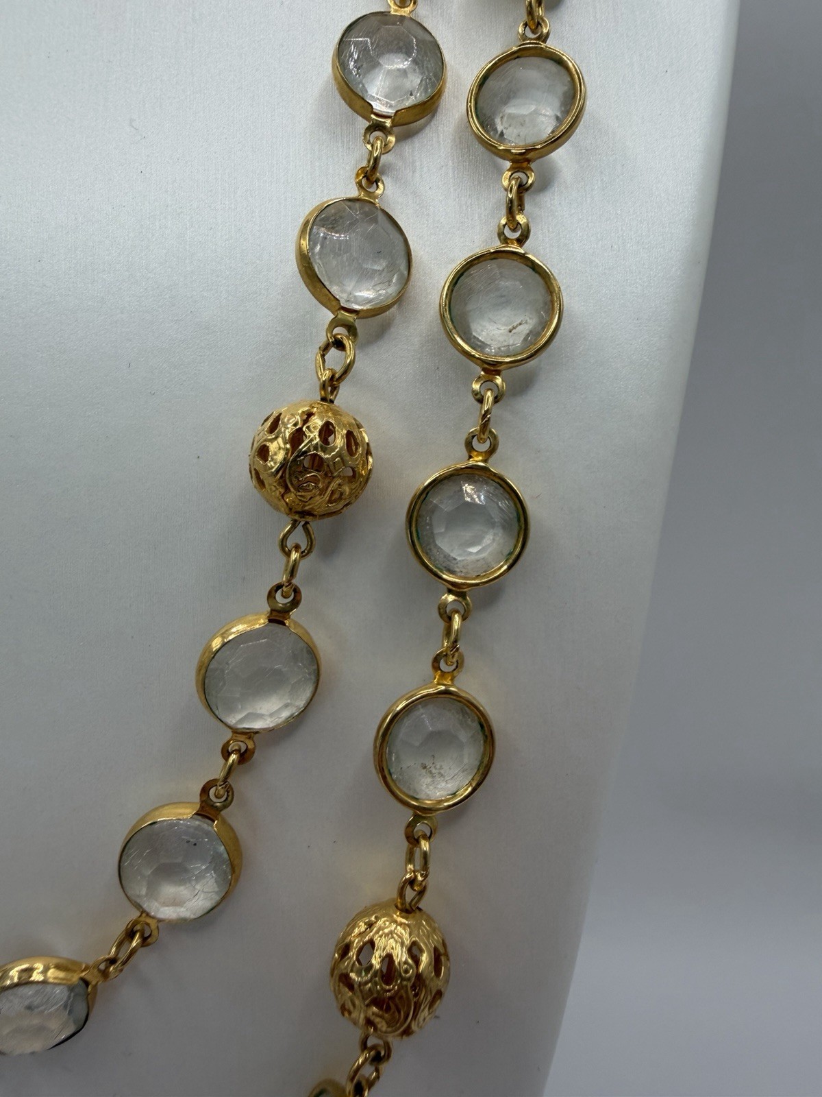 Pierre Balmain Crystals And Pearls Gold Tone Ling Necklace 49”