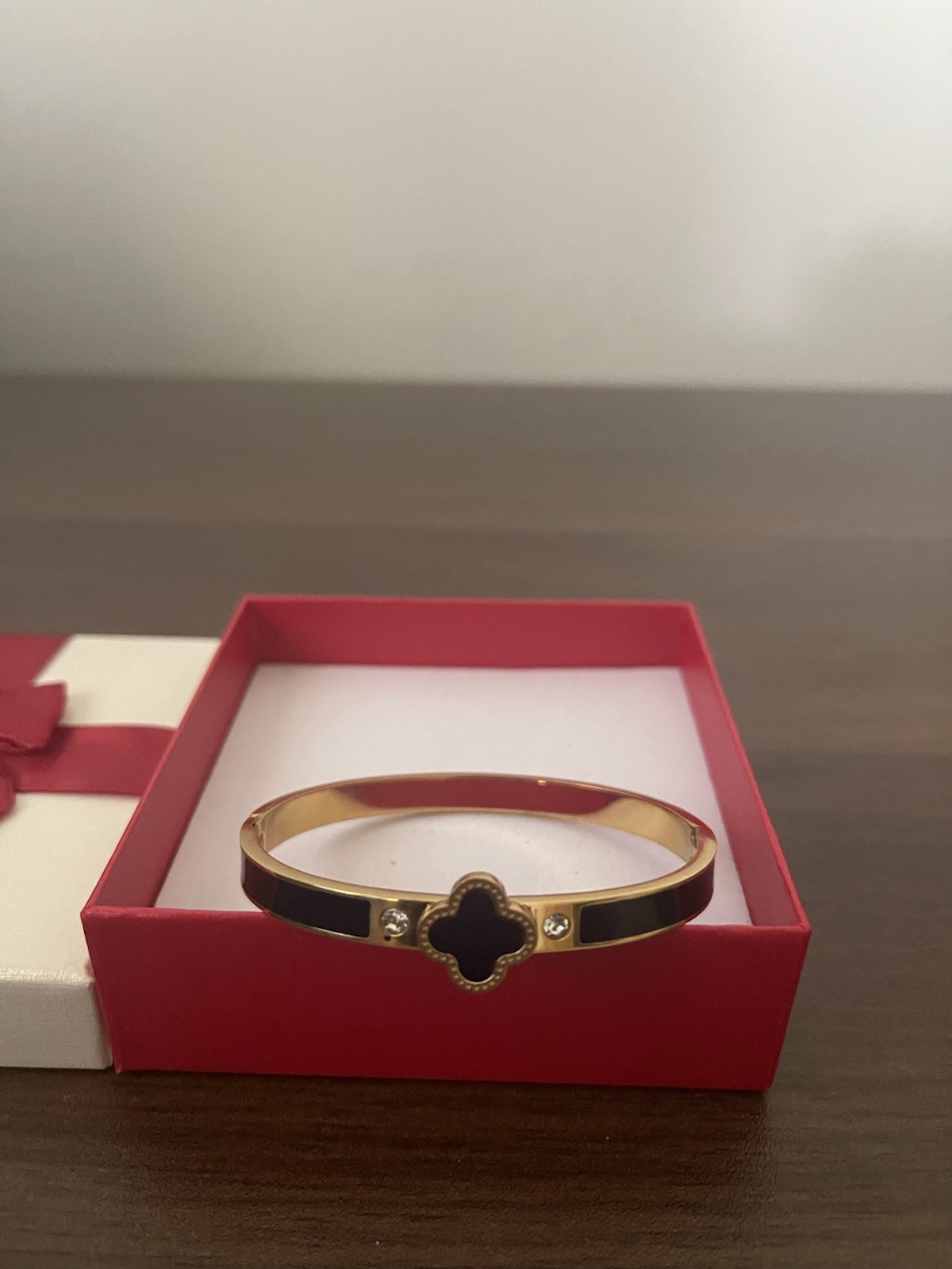 Gold Tone Hinged Bangle Bracelet Black Clover Inlay No Stone