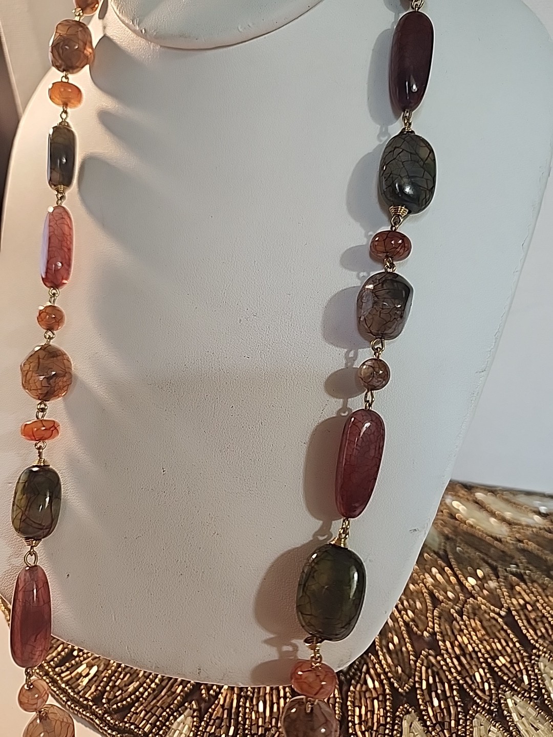 Liz Claiborne Necklace Beaded Neutral Colors Gold Tone 26″