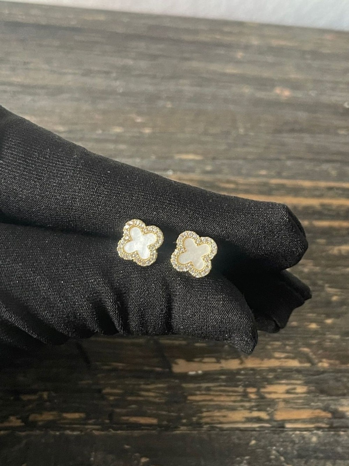 Beautiful Clover CZ White Stud Earrings in Laminated Gold