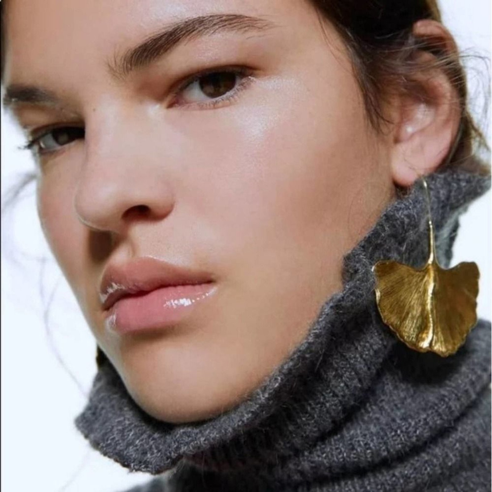 Ginkgo Leaf Gold tone Fan Statement Drop Earrings NEW! 630A4