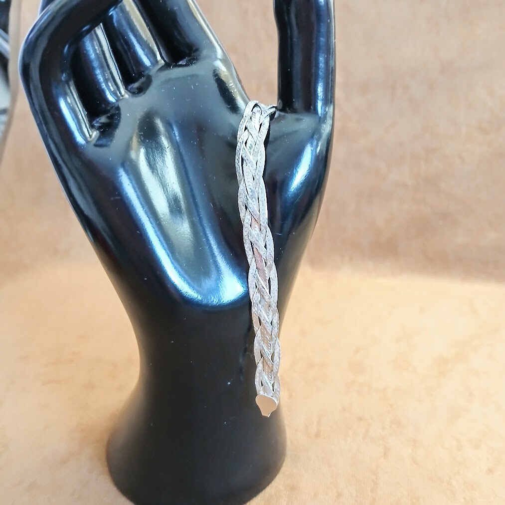 Sterling Silver ~ Woven Herringbone Bracelet Made In Italy ~ 7.5″ x 3/8″ ~ 7.0g