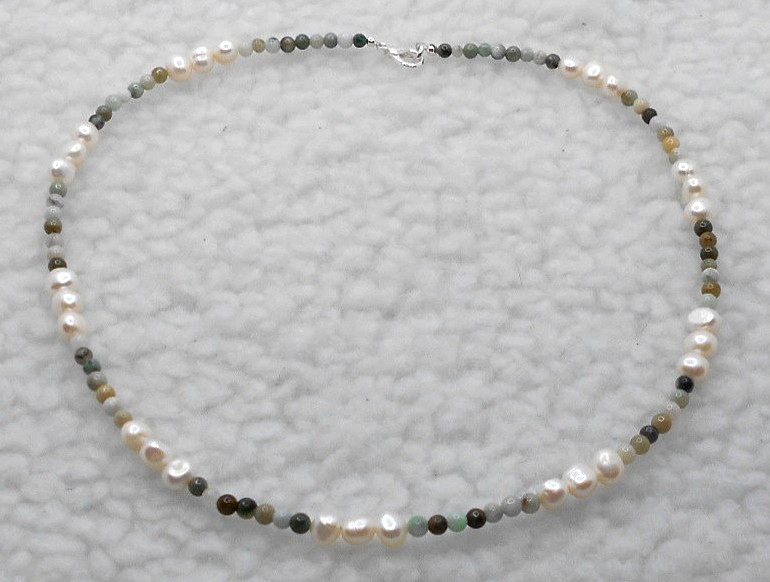 51cm, 20″ Necklace, Jade + Freshwater Pearls. Handmade