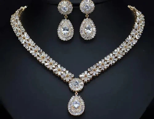 18k Gold Plated Necklace Earrings Set made w Swarovski Crystal Bridal Jewelry