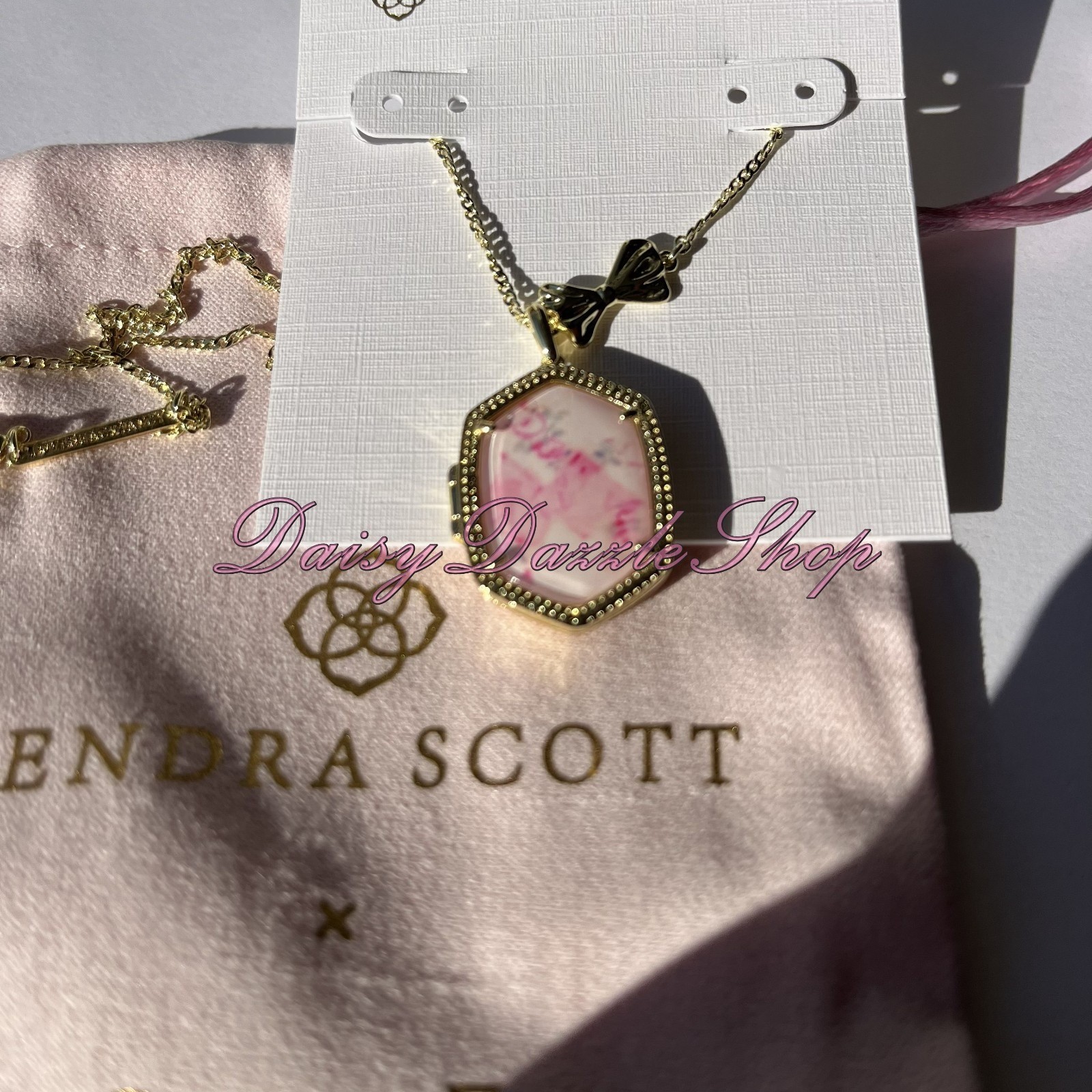🎀Kendra Scott x LoveShackFancy Daphne Gold Locket Necklace Pink Mint Rosa Beaux