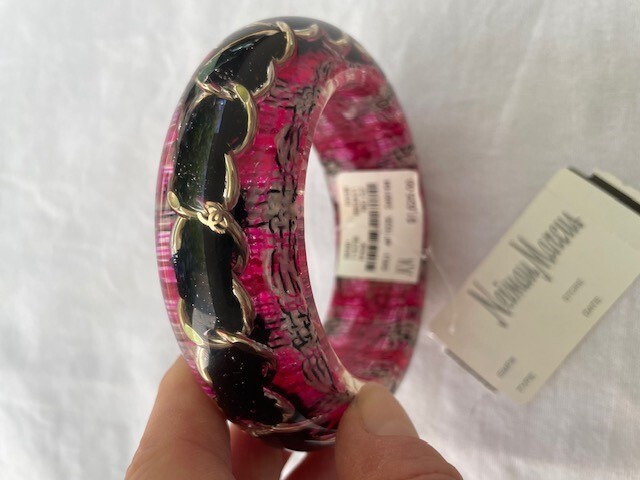 NWT CHANEL 2014 Collection Hot Pink Tweed CC Logo Resin Bracelet Bangle $1,625