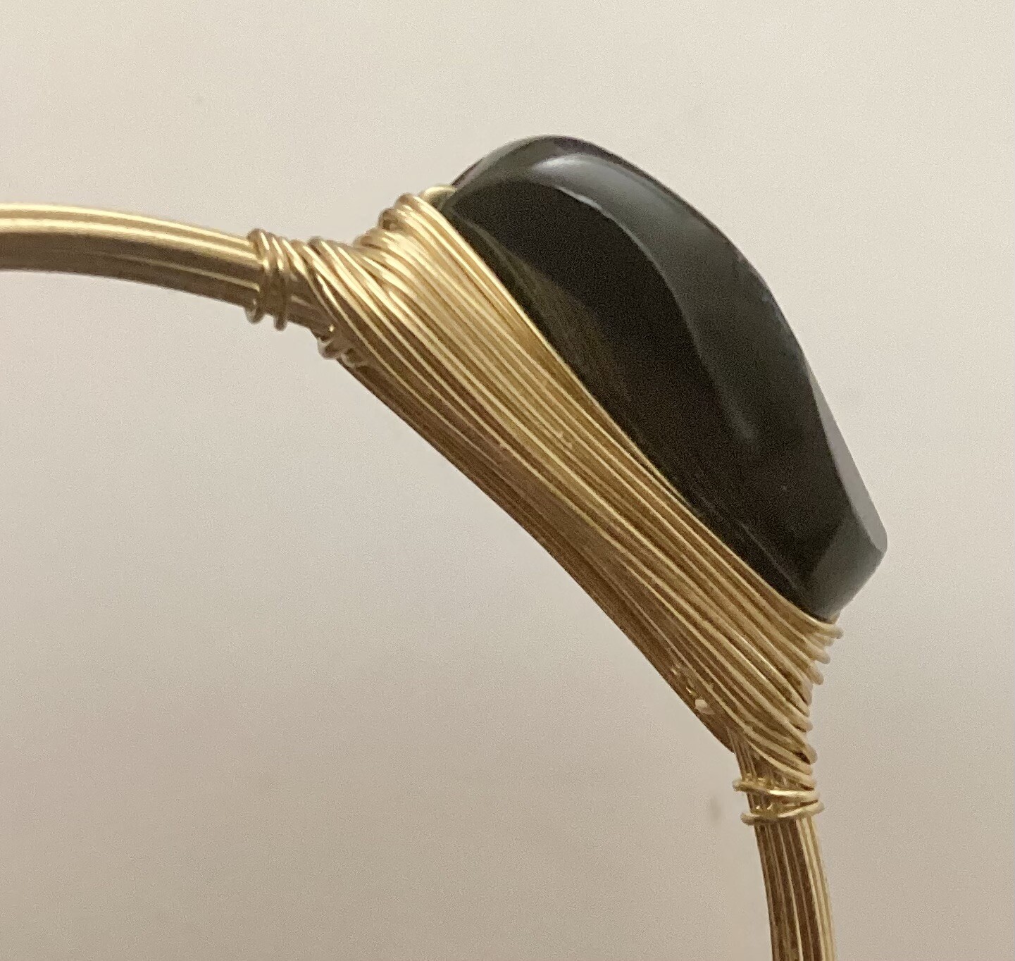Sandra Ling Gold Tone Wire Wrap Bracelet With Unusual Black Acrylic Stone Design