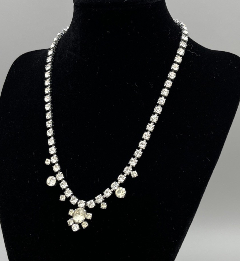 Vintage Rhinestone Statement Necklace Silver Tone 40cm 1950s Glamour Classic