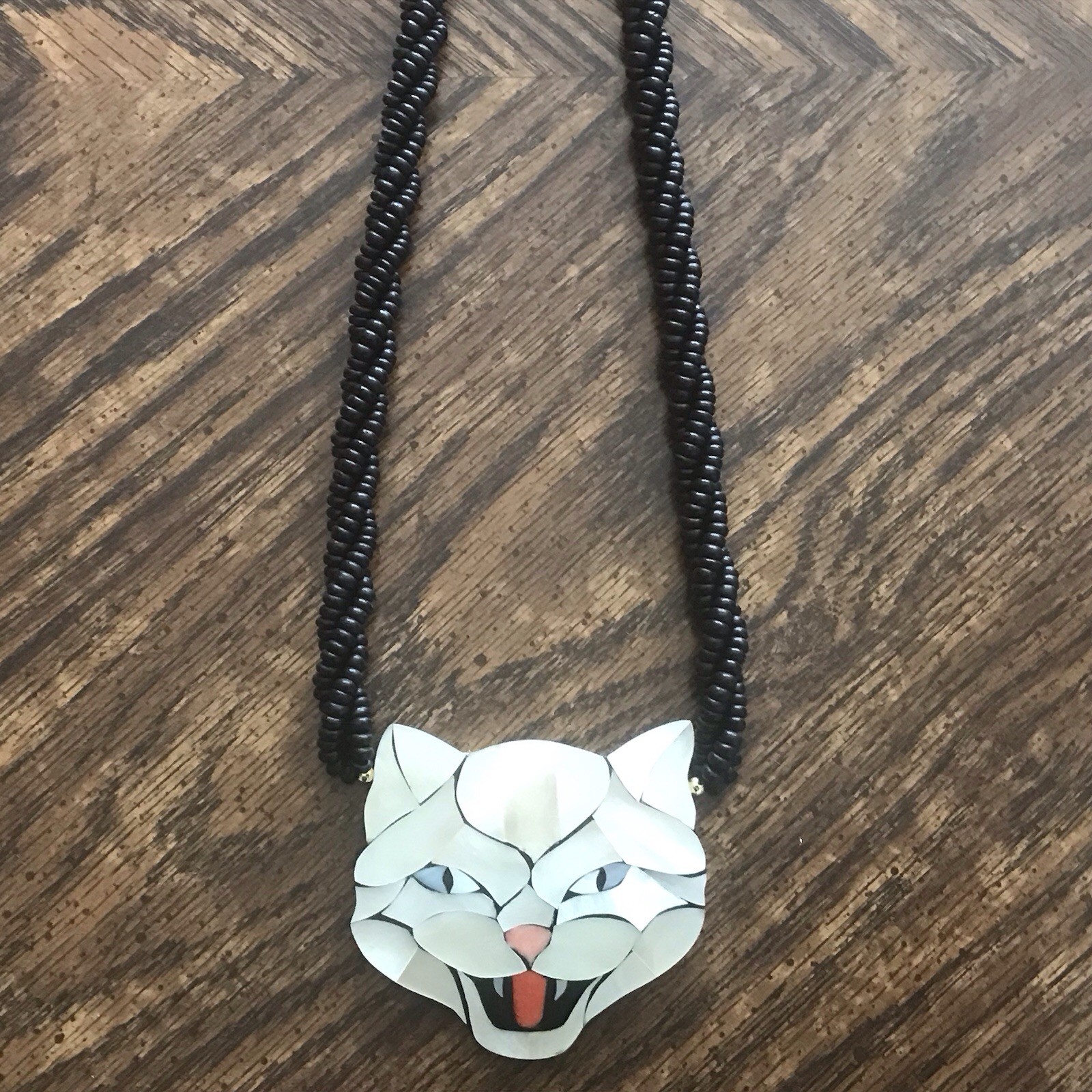 Cat Face Shell Inlay Necklace – Mosaic Kitty 3”