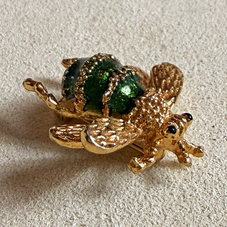 Vintage Gold Tone Bee Brooch Pin Green Enamel