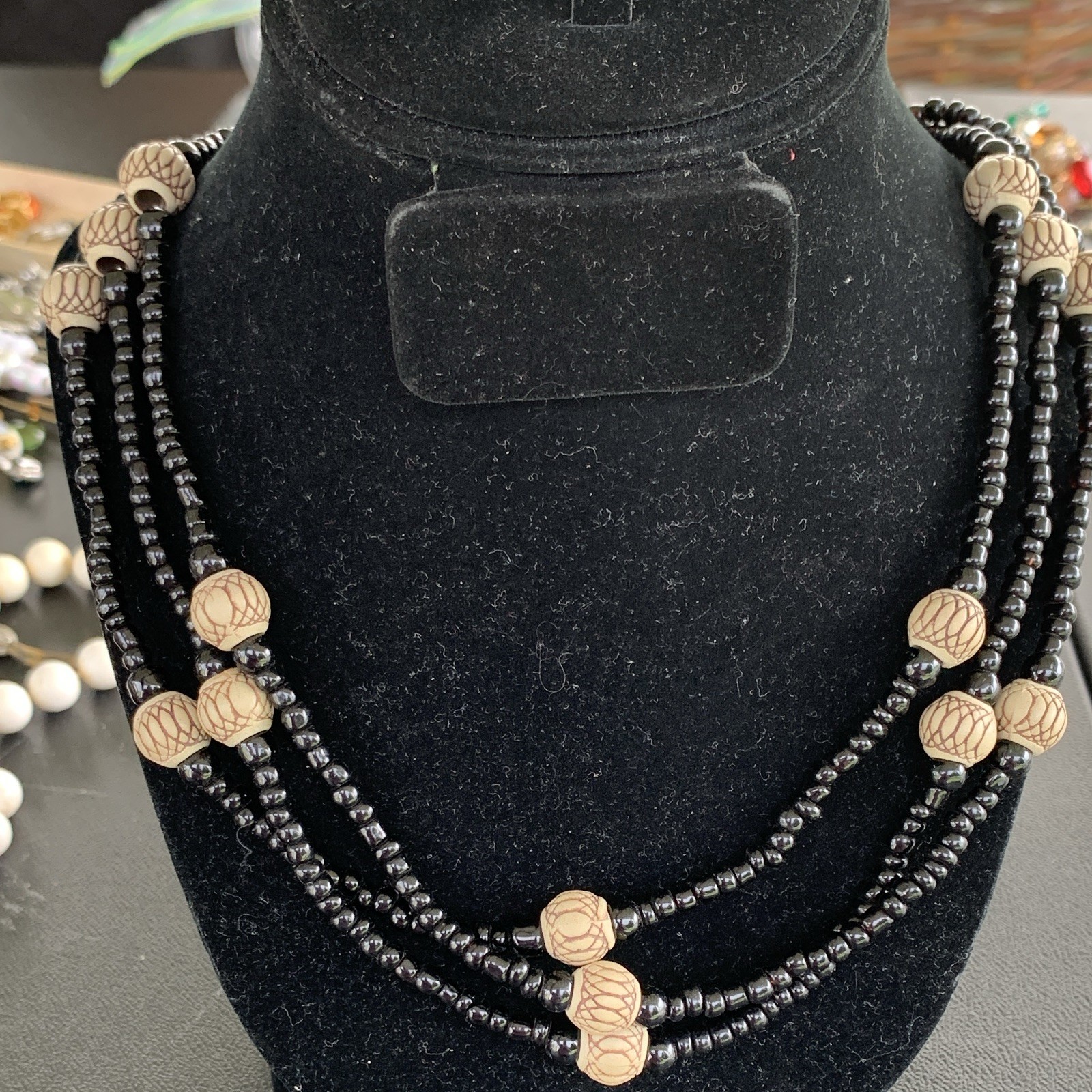Black & Beige Multi-Strand Layered Beaded Necklace Bead Chain Barrel Closure