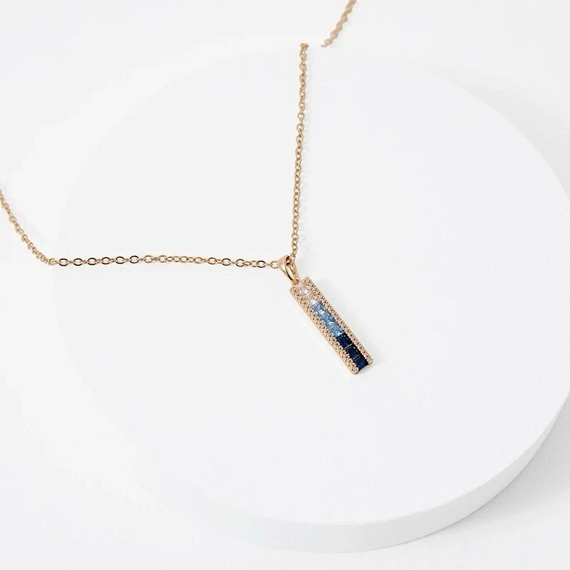 Vince Camuto Blue Ombre CZ Pendant Necklace Brand New MSRP $68