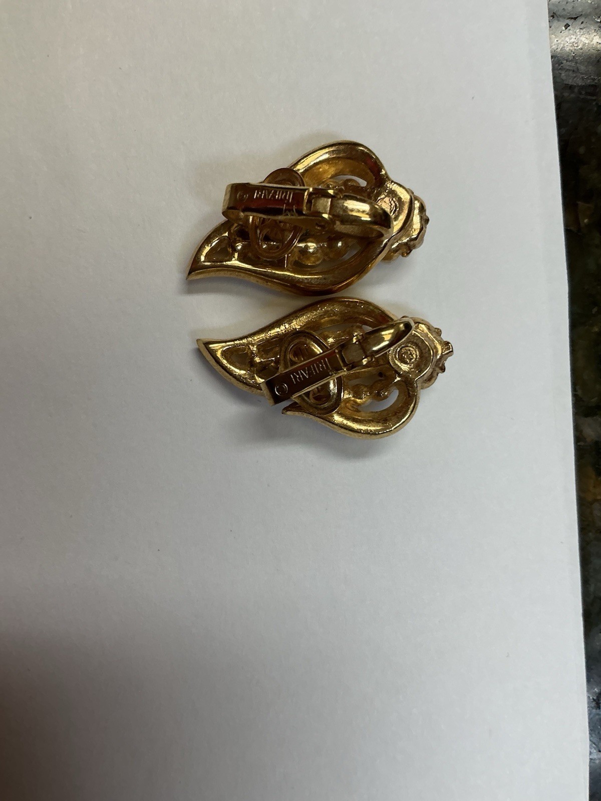 Vintage Trifari Signed Gold Tone Leaf Clip-On Earrings White Pearl Crystal