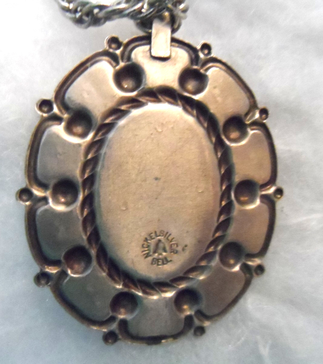 Vintage Necklace – NICKEL SILVER BELL SOUTHWESTERN CHAIN w/PENDANT – 29″