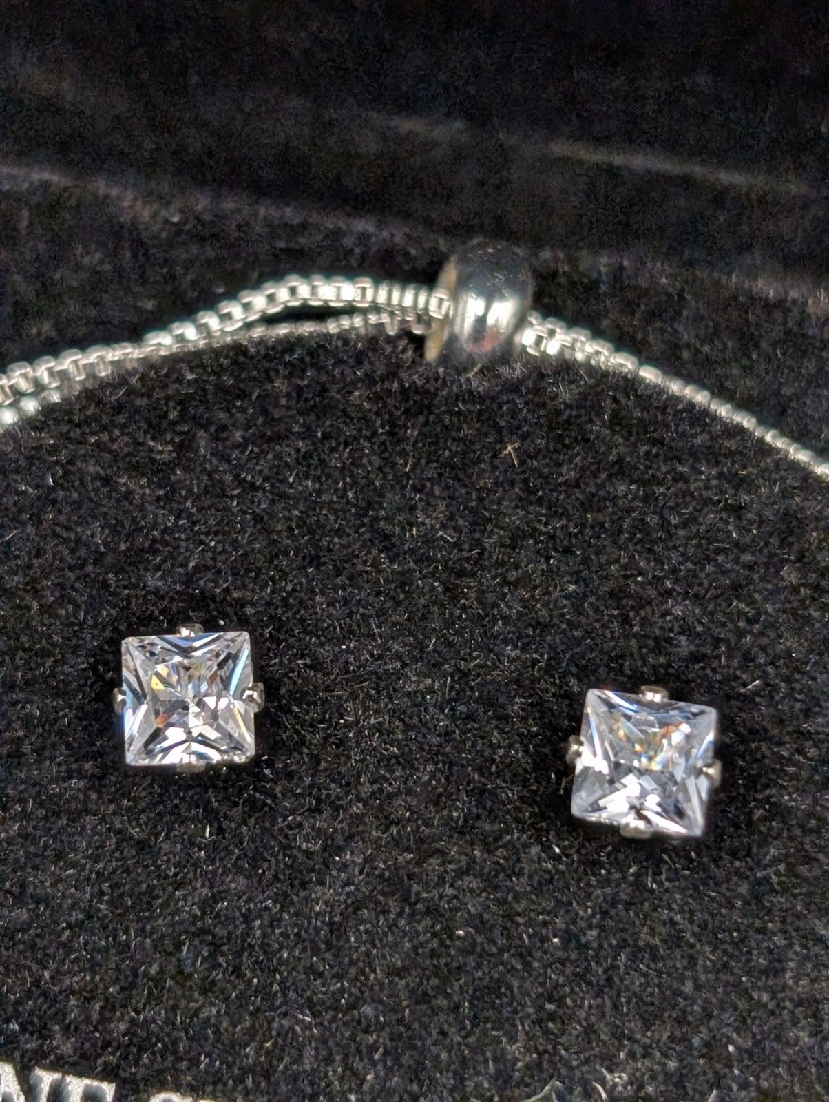 Fine Silver Plated Bracelet & Ear Rings Set. In original light up gift box.