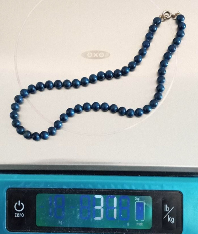 Vintage Blue Glass Bead or Acrylic Choker Necklace 14″ Classic Single Strand 31g