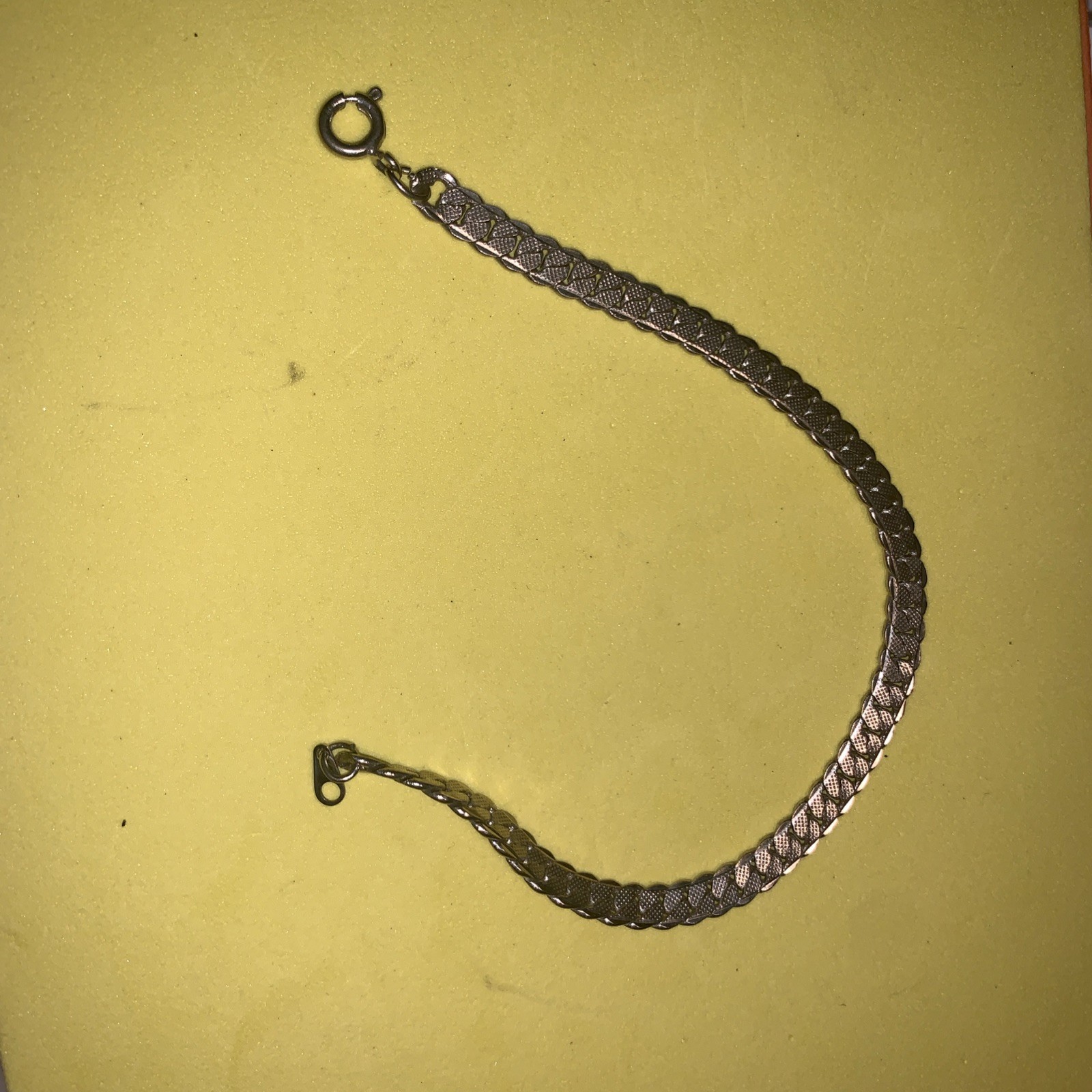 8 inch quality Silvertone link bracelet