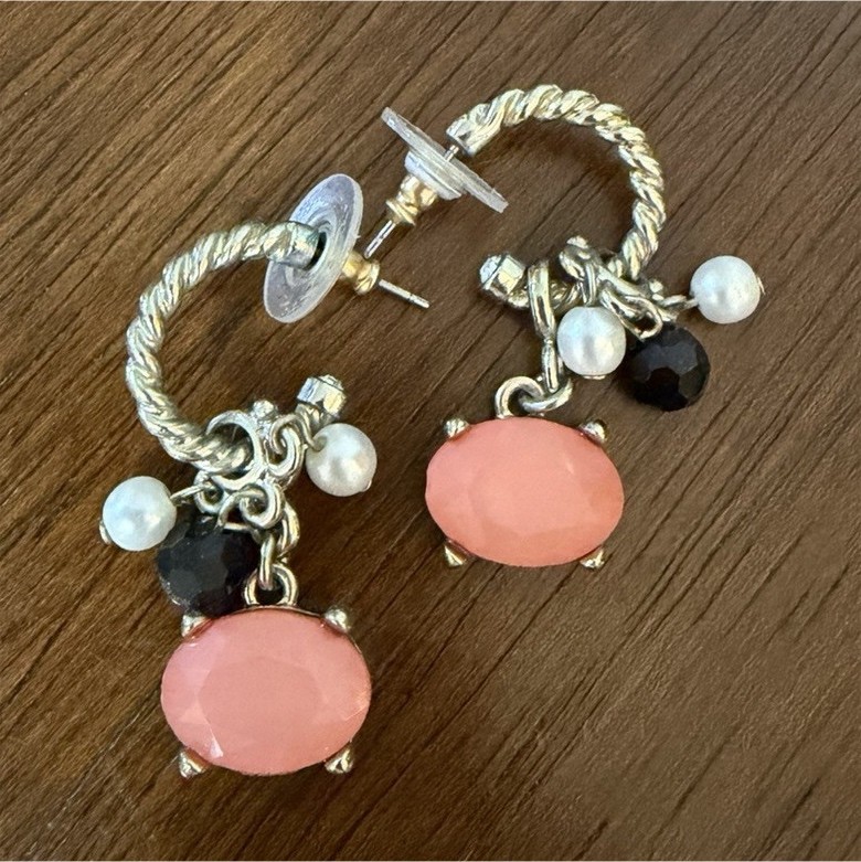 White House Black Market coral and pearl hoop earrings gold-twisted hoop design