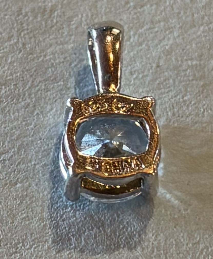 Vintage Sterling Silver .925 & Cubic Zirconia Pendant For a Necklace 1.7 Grams