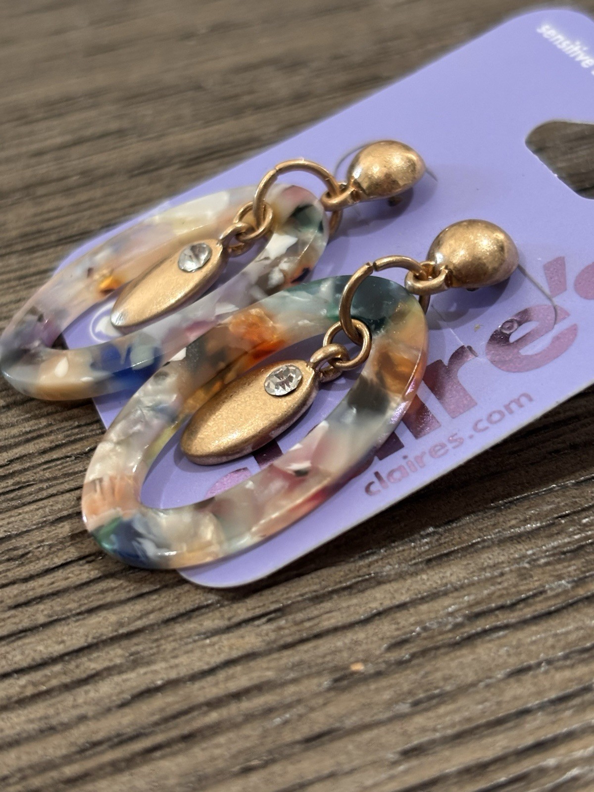 NWT Claires Sensitive Solutions Marbled Resin Oval Hoop Drop Earrings Gold