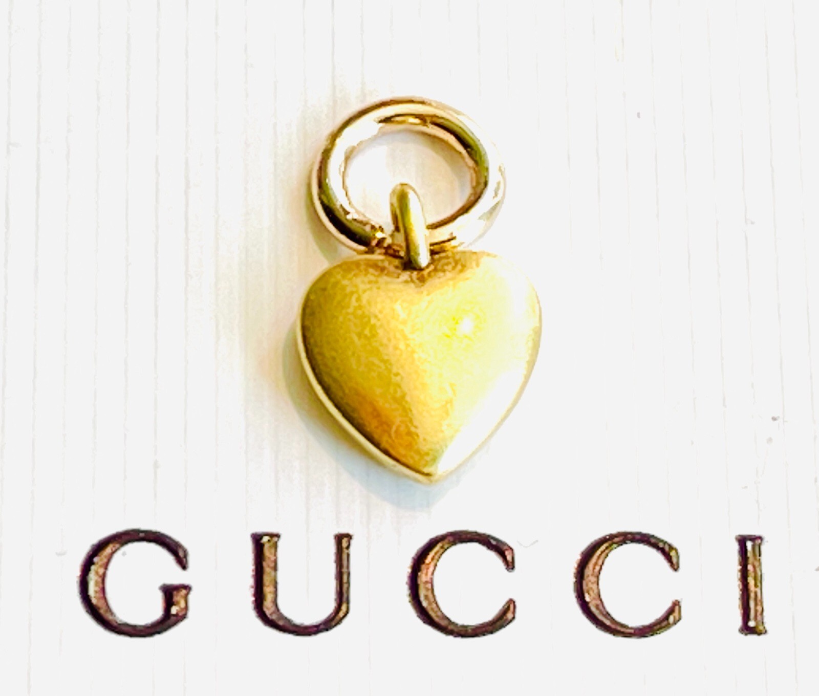 Gucci Pendant Signature 0,6 inch plus dust bag