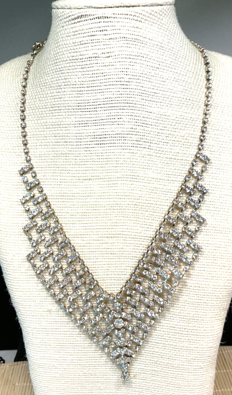 Fashion Necklace Silver Tone Crystal Rhinestone Kerchief Style Choker Lot 105A