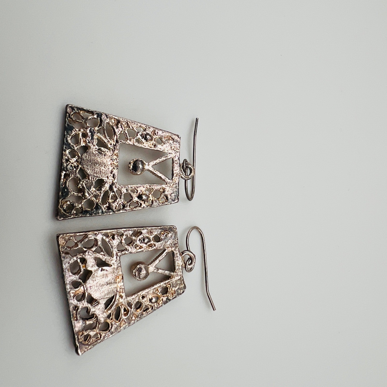 Vintage Filigree Trapezoid Earrings Black Stone Rhinestone Accent Dangle Drop