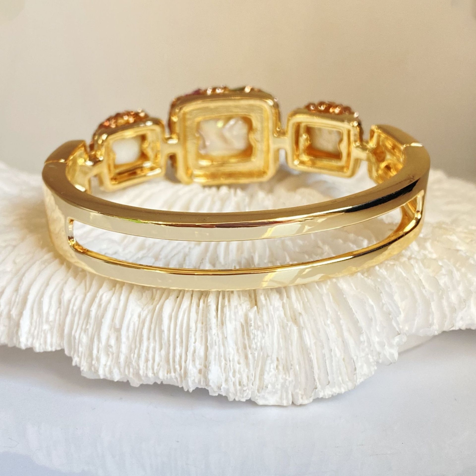 Natural South Sea White Keshi Baroque Pearl Inlay Gold Bangle Bracelet 6.2″