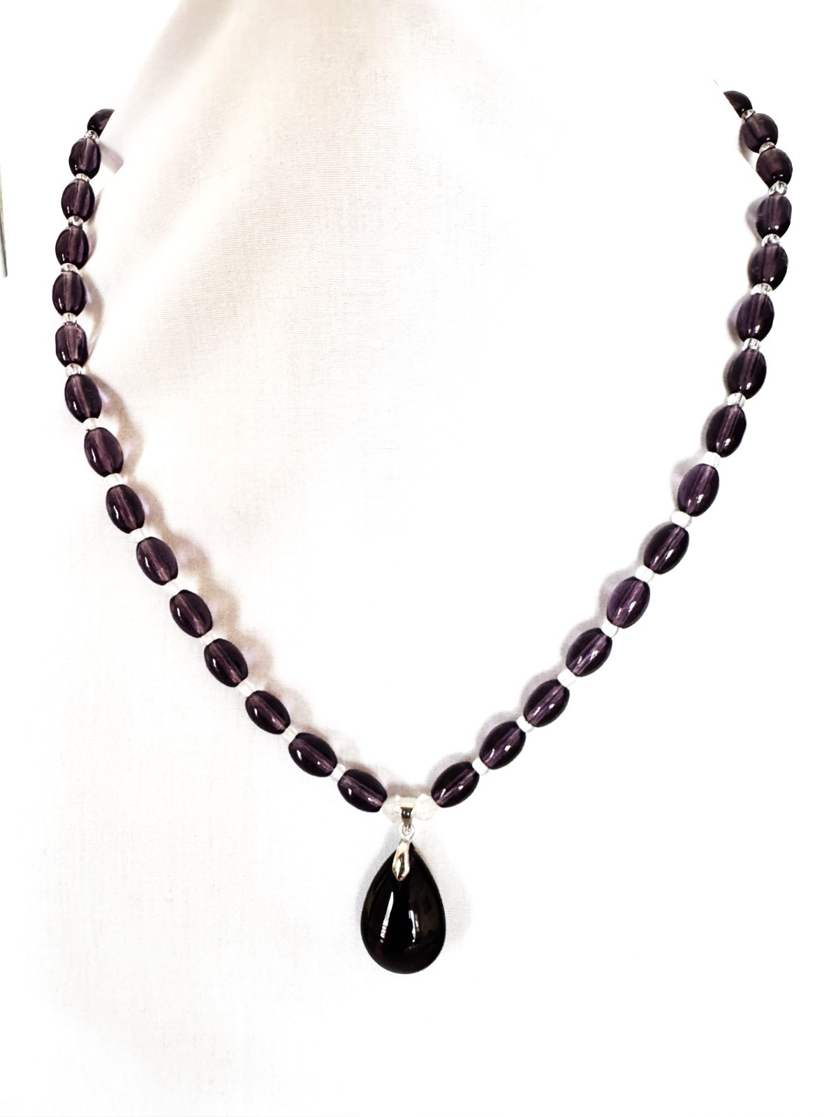 6 X 8MM PURPLE TEARDROP SHAPED ACRYLIC BEADED NECKLACE PENDANT 19″