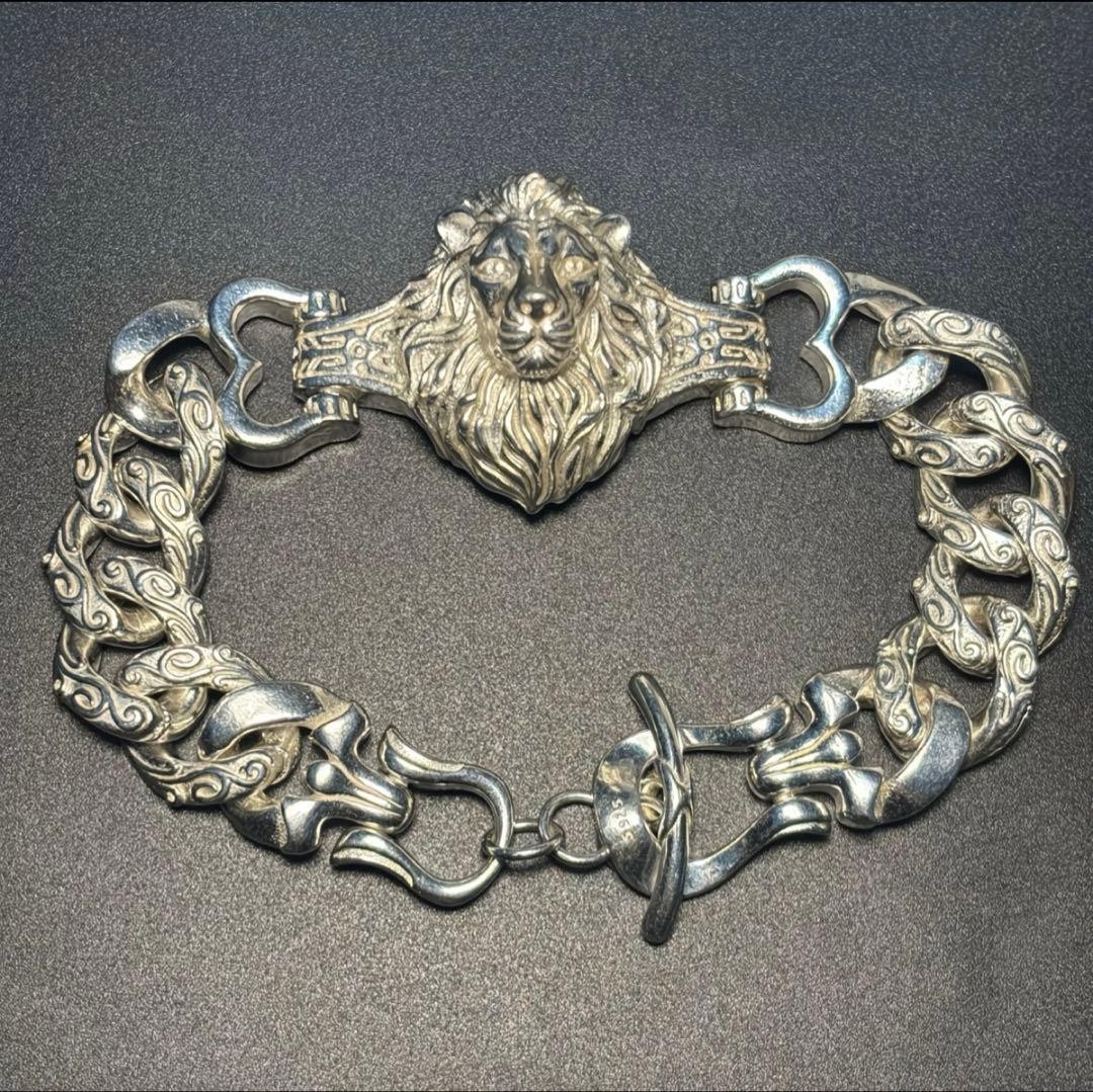 Vintage 925 Sterling Silver Lion Bracelet: A High-Quality Accessory That