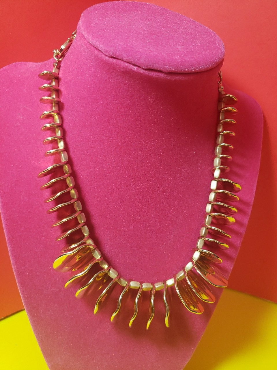 Chunky Gold Tone Modern Abstract Linked Circle Necklace CHICO’S Up to 24″