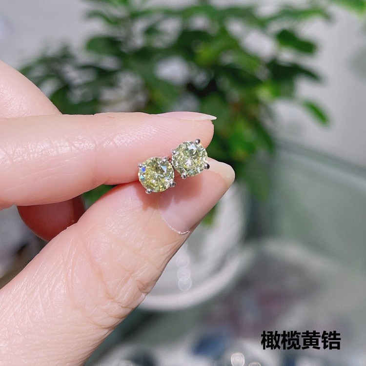 Colorful AAA Cubic Zirconia Stud Earrings Women’s Four-claw Cute Zircon Stud Ear