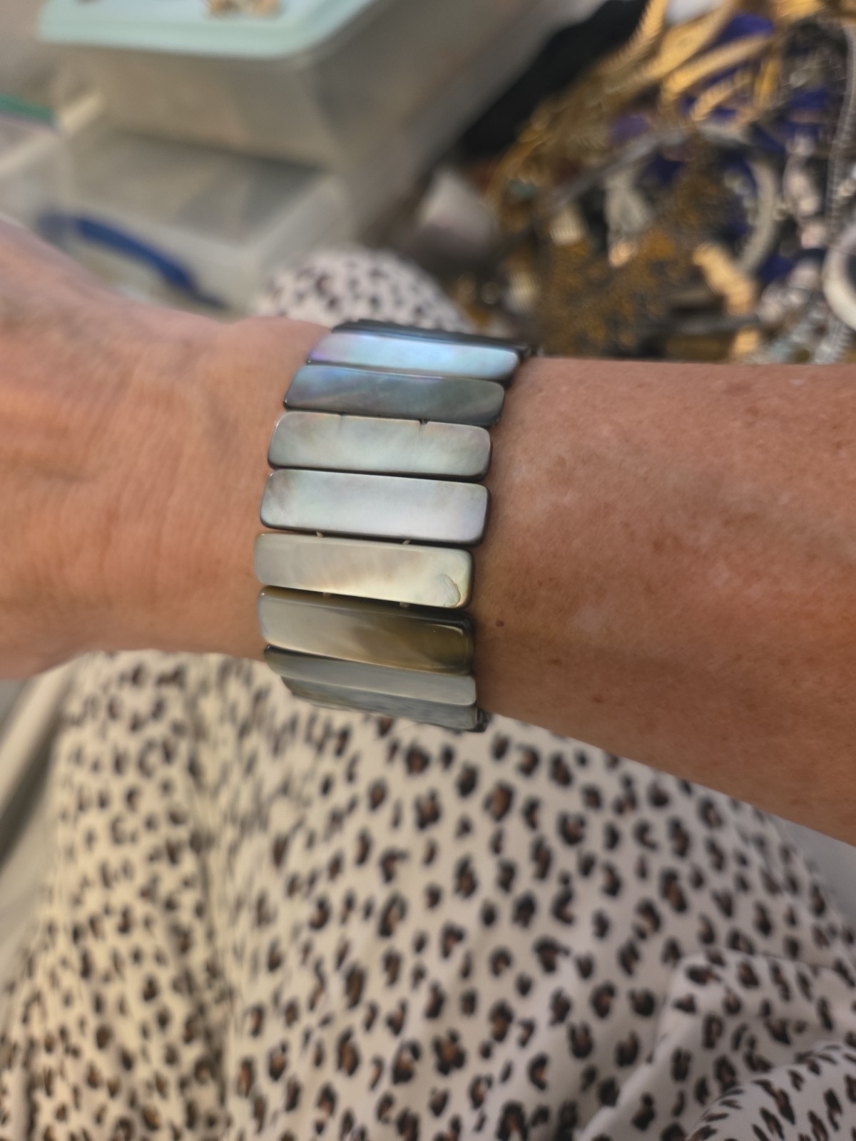 Mother of Pearl/Abalone Shell Stretch Bangle Bracelet Multicolor Rectangle