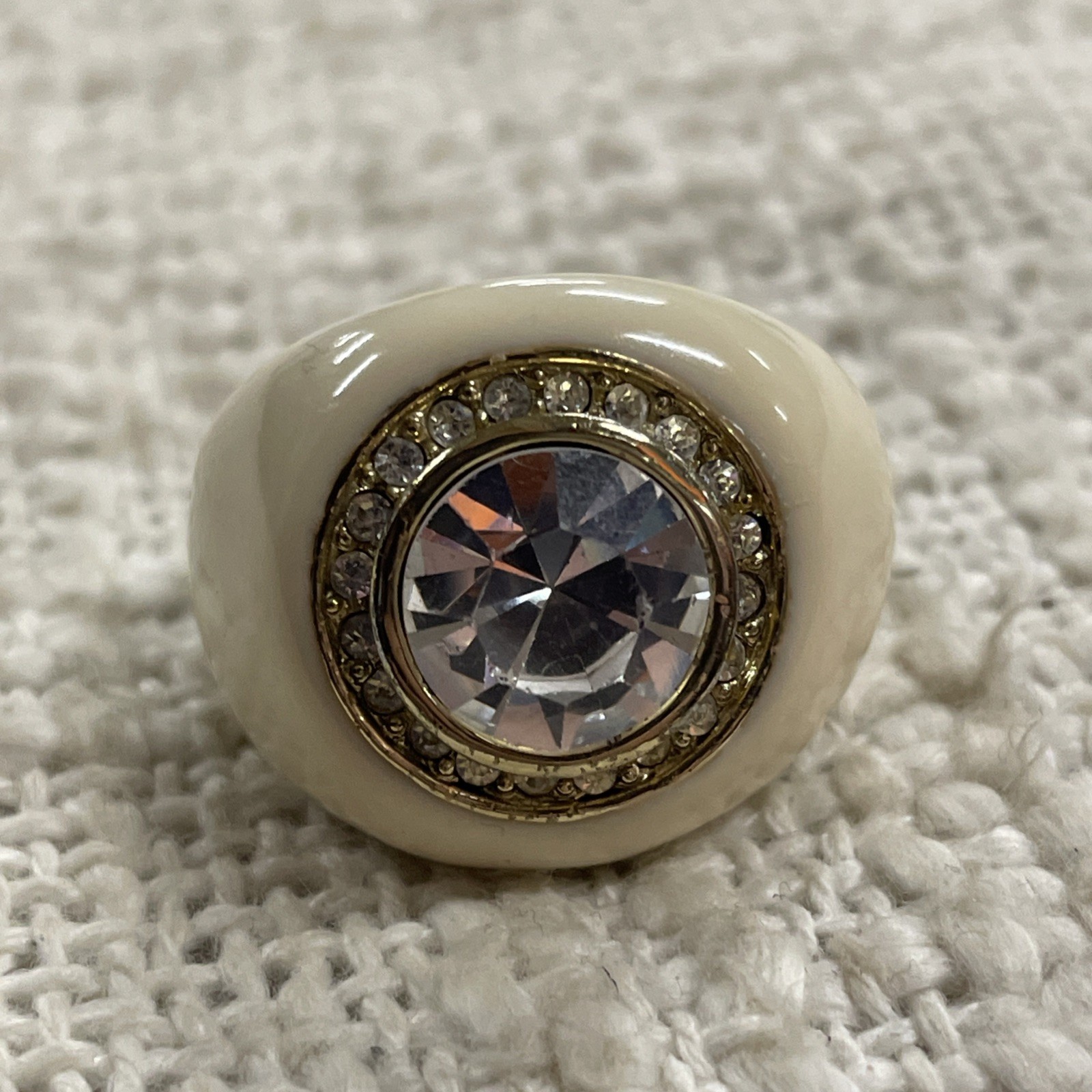 Silver Toned CN Round Clear Gem Cream Colored Enamel Dome Ring Size 7