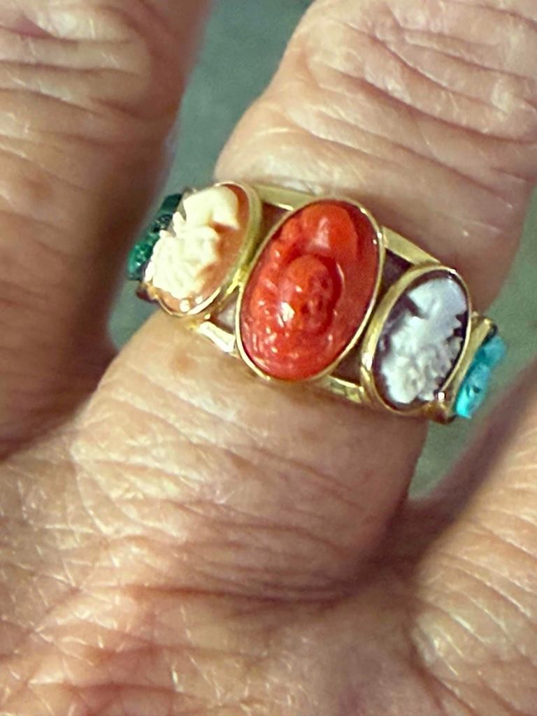 Cameo RING Five Portrait Heads Yellow 14KT Italy, size 7.5