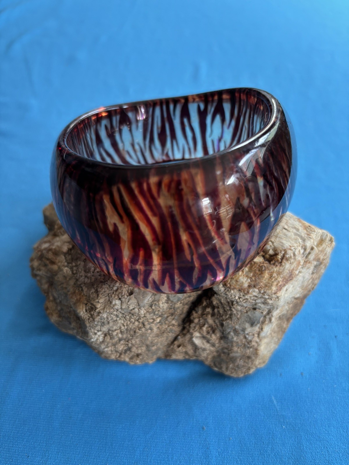 Tiger Striped Lucite Bracelet, Very Good Condition. Quite Sassy!