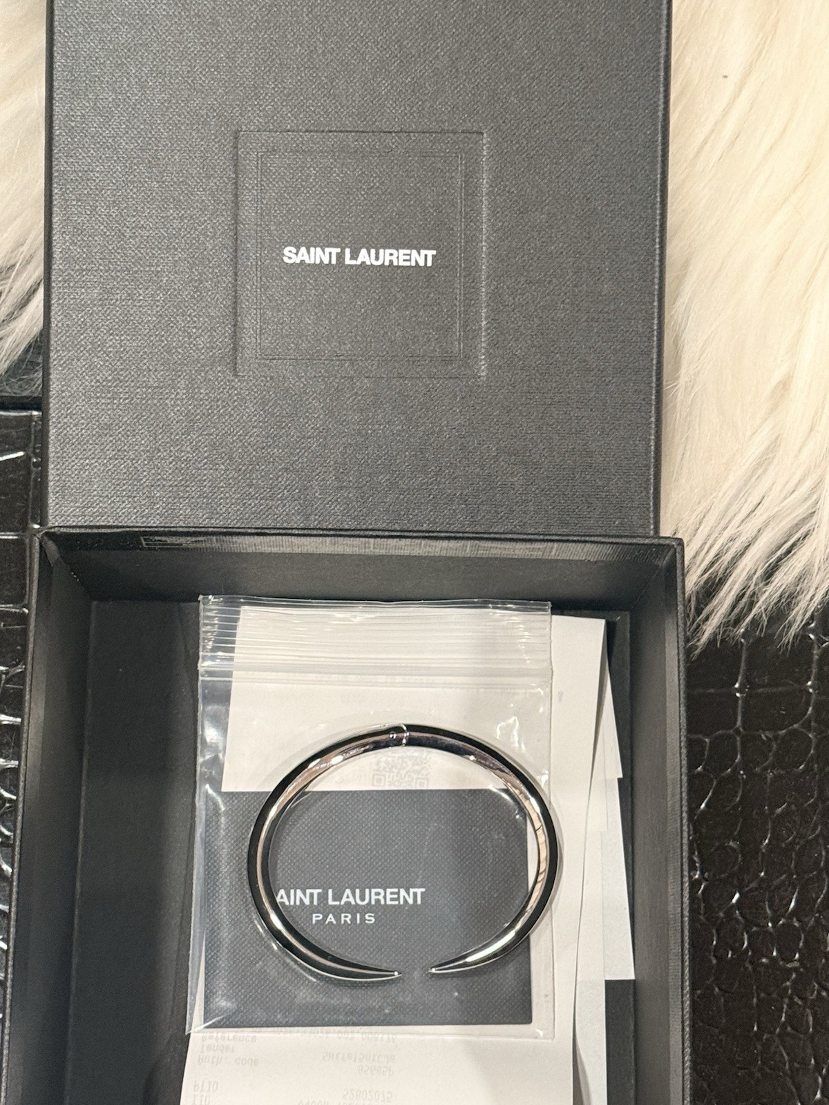 Brand New w/box Saint Laurent YSL Claw Bracelet In Brass Metal Size M
