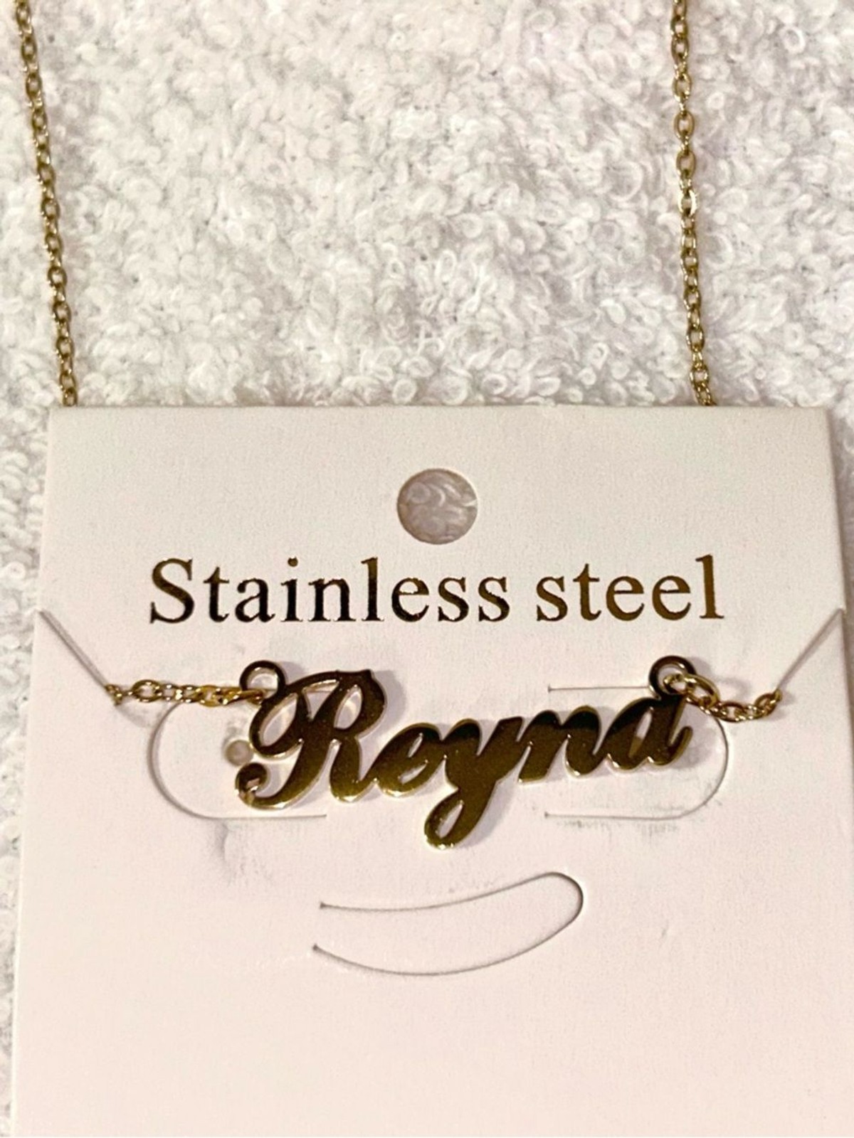 Gold Stainless Steel Personalized ‘Reyna’ Script Name Necklace