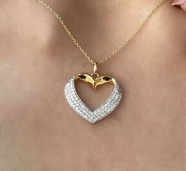 2Ct Round Cut Simulated Diamond Women’s Heart Pendant In 14k Yellow Gold Plated